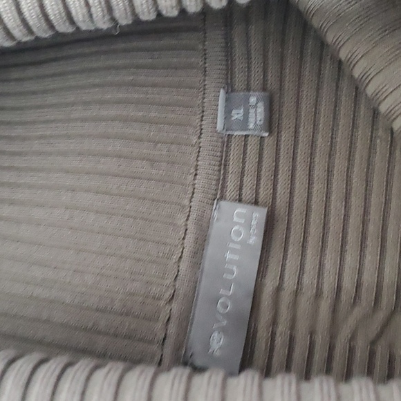Cyrus Evolution Rib Knit Turtleneck XL - Picture 4 of 7